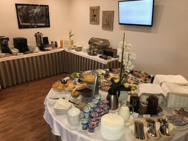 Buffet breakfast