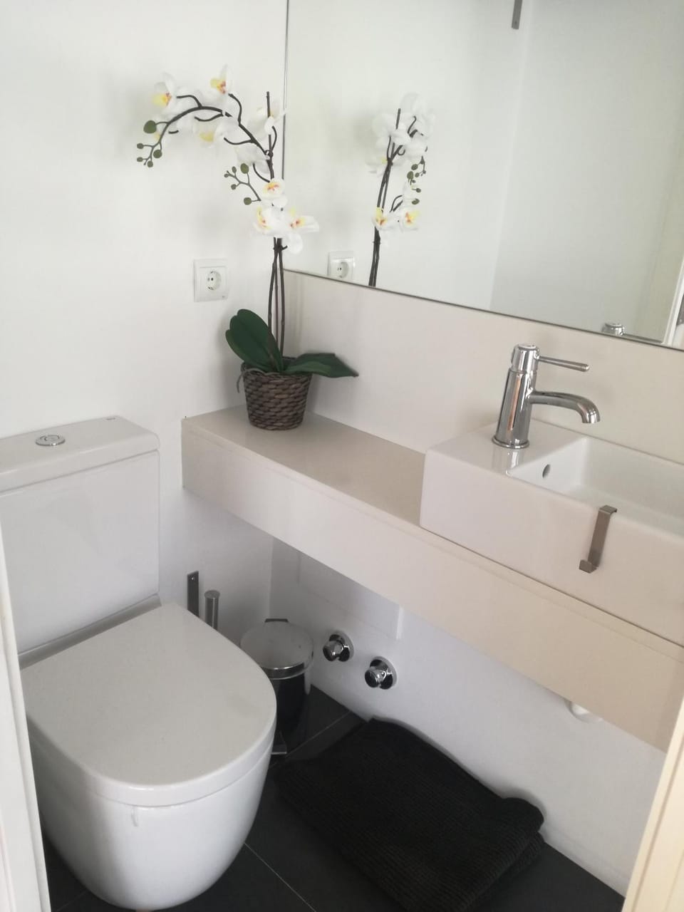 Bathroom, Decorative detail, Bedroom