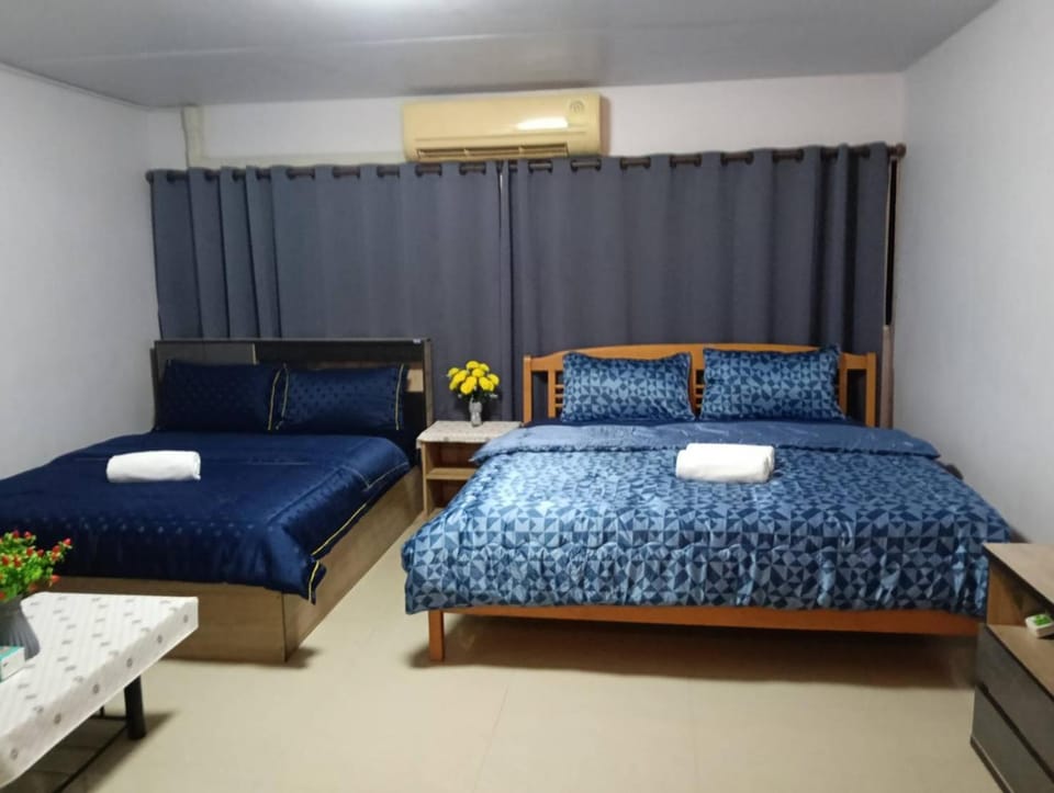 Bed, Photo of the whole room, Bedroom, towels, air conditioner