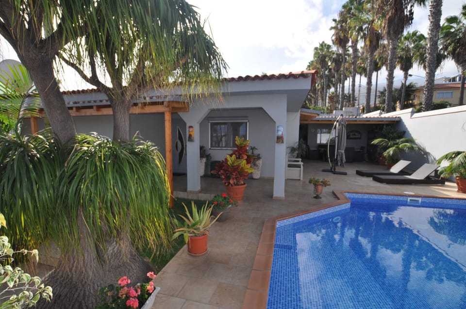 Luxusvilla mit beheiztem Pool Puerto de la Cruz Villa in Puerto de la Cruz