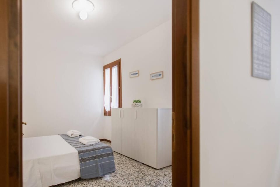Ca Riolfo by Venicevillas, Rialto Apartment in San Marco