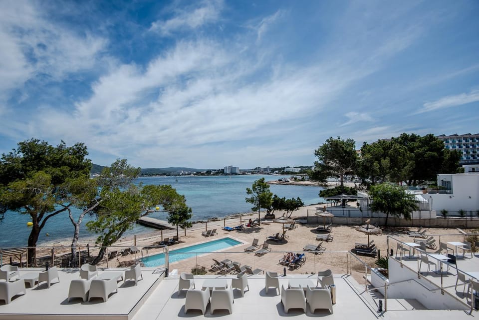 Sea view, Swimming pool