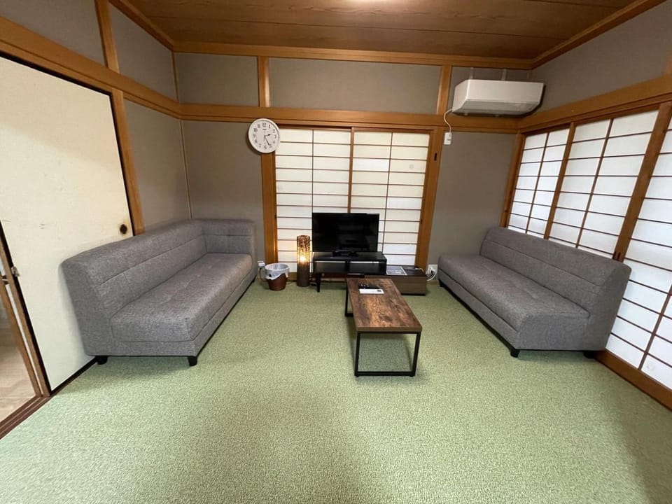 TV and multimedia, Living room, air conditioner