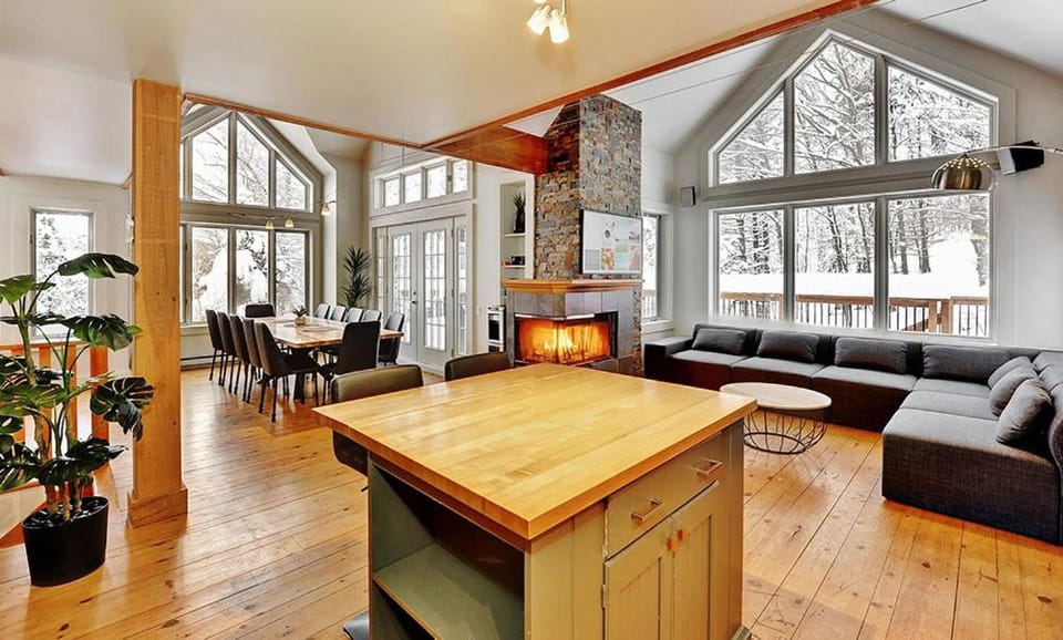 Chalets Alpins - 38 Chemin des Skieurs Chalet in Quebec