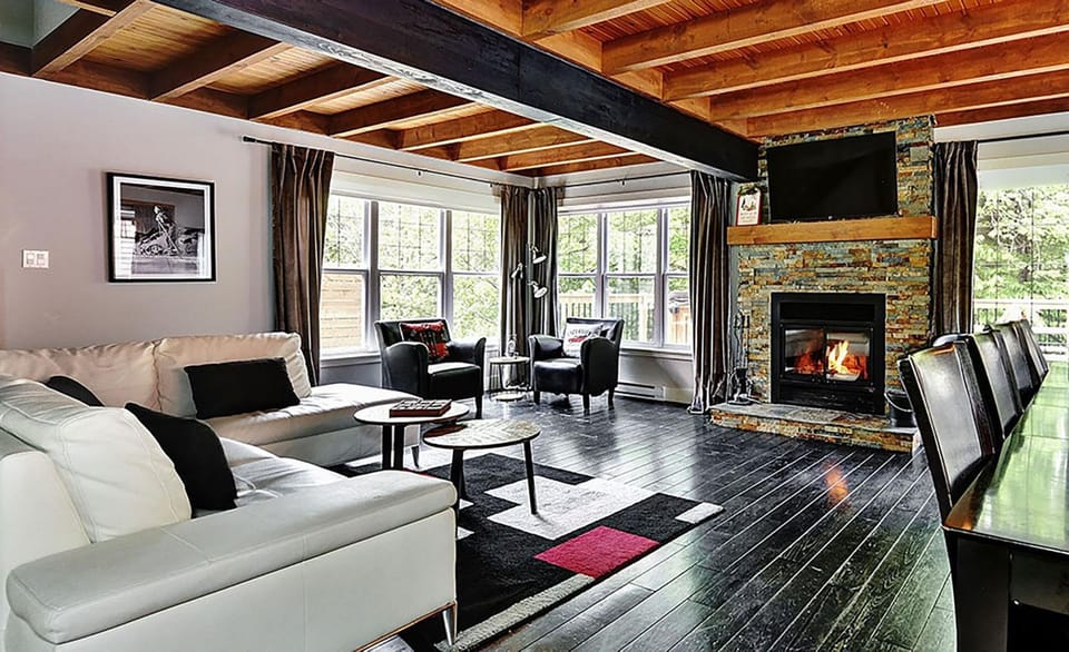 Chalet 9028 Chemin des Alpages by Les Chalets Alpins Chalet in Quebec