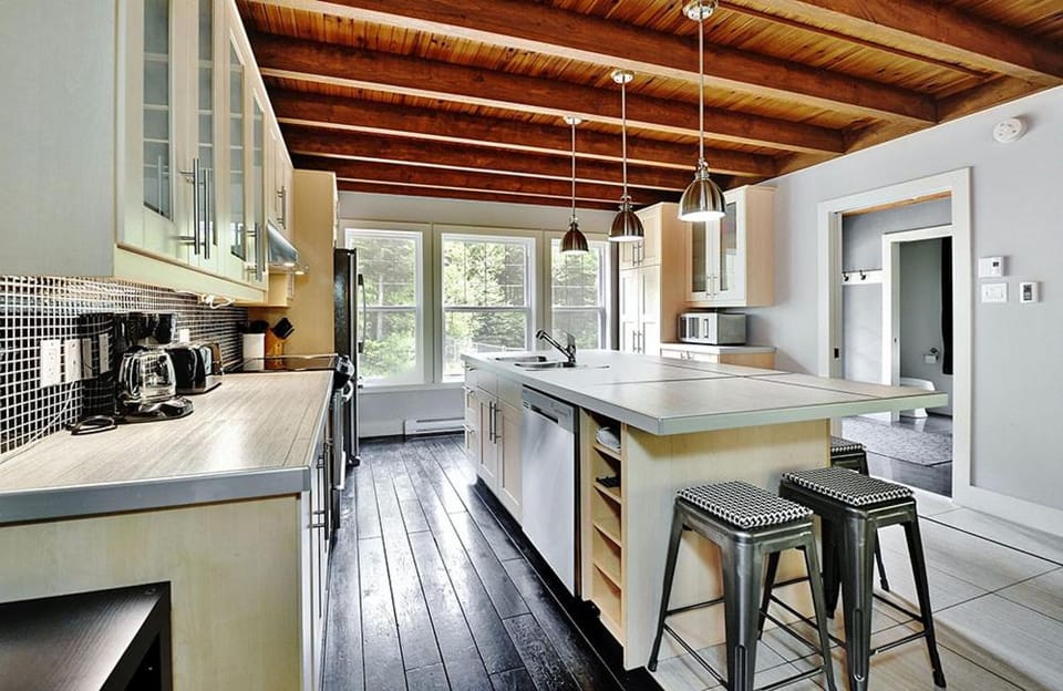 Chalet 9028 Chemin des Alpages by Les Chalets Alpins Chalet in Quebec