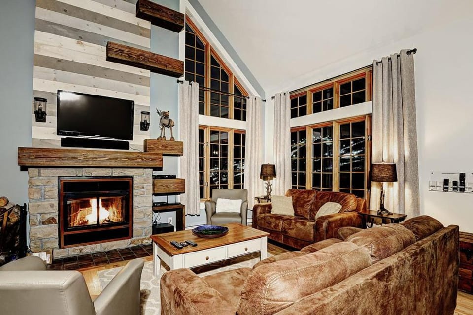 Chalets Alpins - 1 Chemin des Montagnards Chalet in Quebec