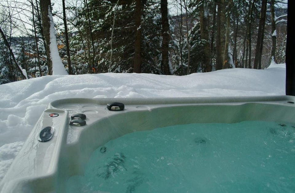 Winter, Hot Tub