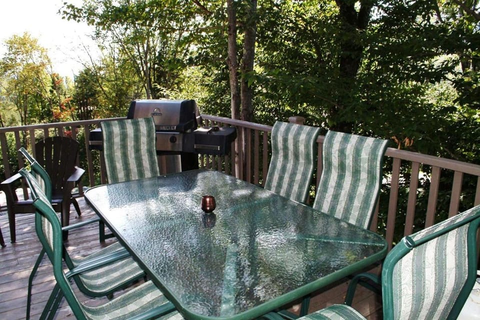 Chalets Alpins - 54 Chemin des Skieurs Chalet in Quebec