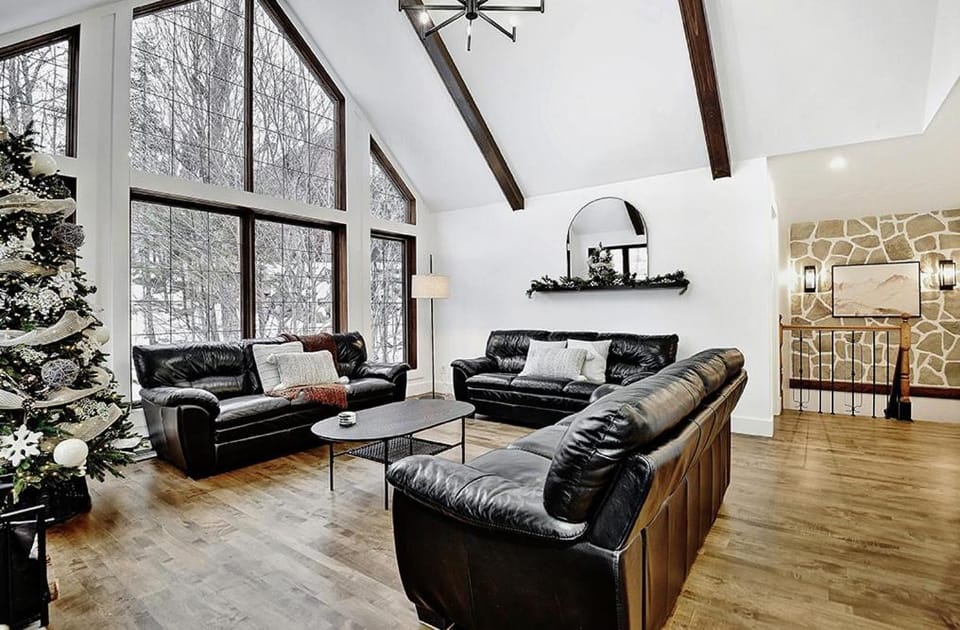 Chalets Alpins- 27 Chemin des Skieurs Chalet in Quebec