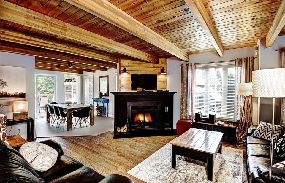 Chalets Alpins - 09 Chemin des Skieurs Chalet in Quebec