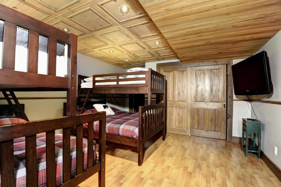 bunk bed