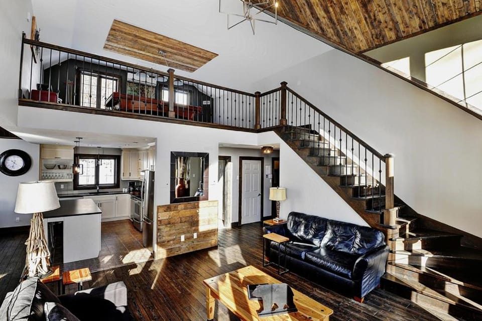 Chalet 02 Chemin Blanc by Les Chalets Alpins Chalet in Quebec
