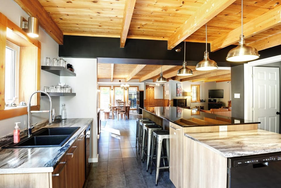 Chalets Alpins - 11 Chemin des Skieurs Chalet in Quebec