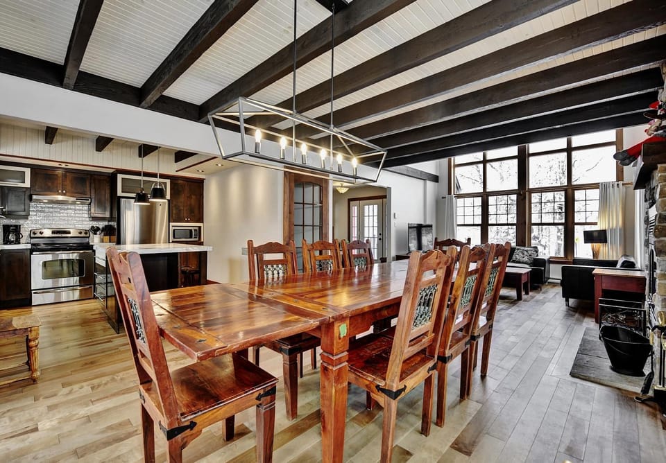 Chalet 9001 Chemin des Alpages by Les Chalets Alpins Chalet in Quebec
