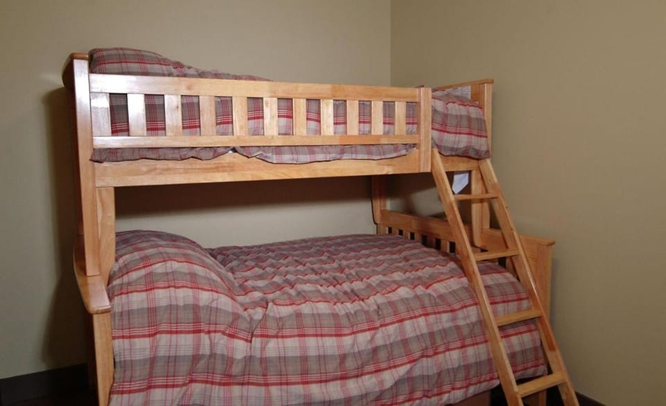 bunk bed