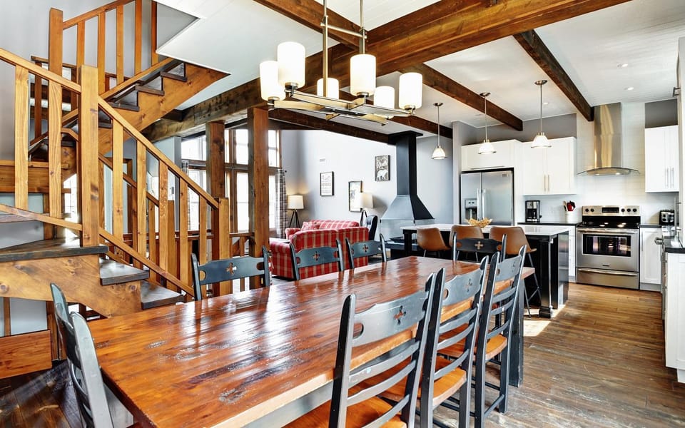 Chalet 9010 Chemin des Alpages by Les Chalets Alpins Chalet in Quebec