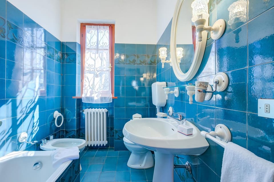 Bathroom, Bath