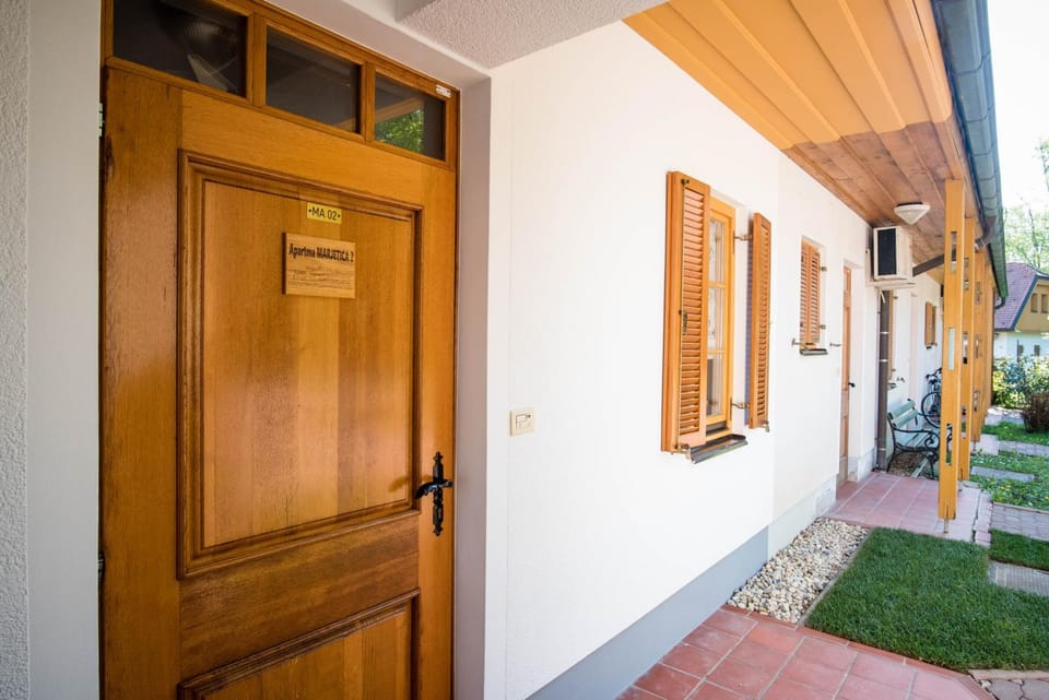 Facade/entrance, Lobby or reception