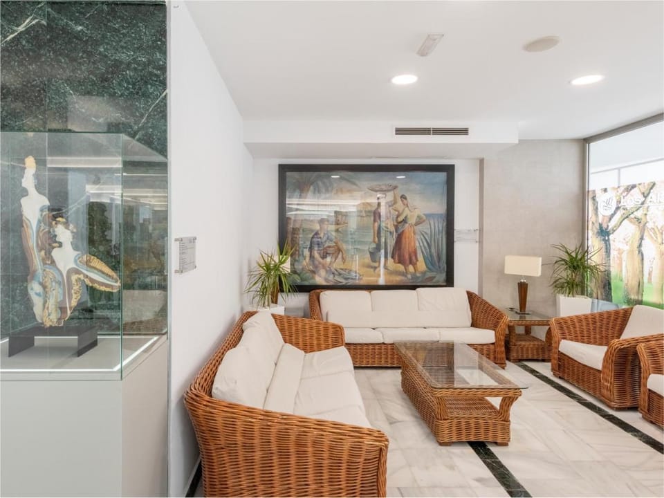 Living room, Lobby or reception