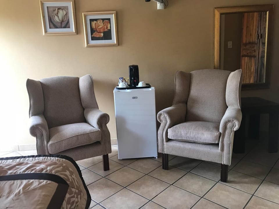 Coffee/tea facilities, Seating area