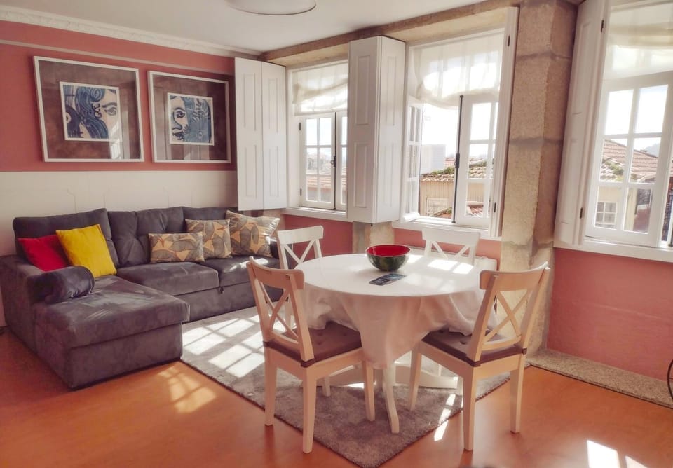 Living room, Decorative detail, Dining area