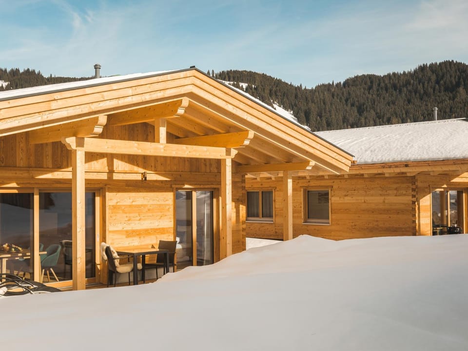 Property building, BBQ facilities, BBQ facilities, Garden, Balcony/Terrace, Balcony/Terrace, Garden view, Mountain view