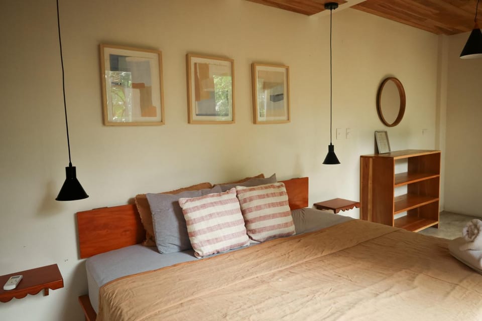 Zeneidas Surf Garden Hostel in Santa Teresa Beach
