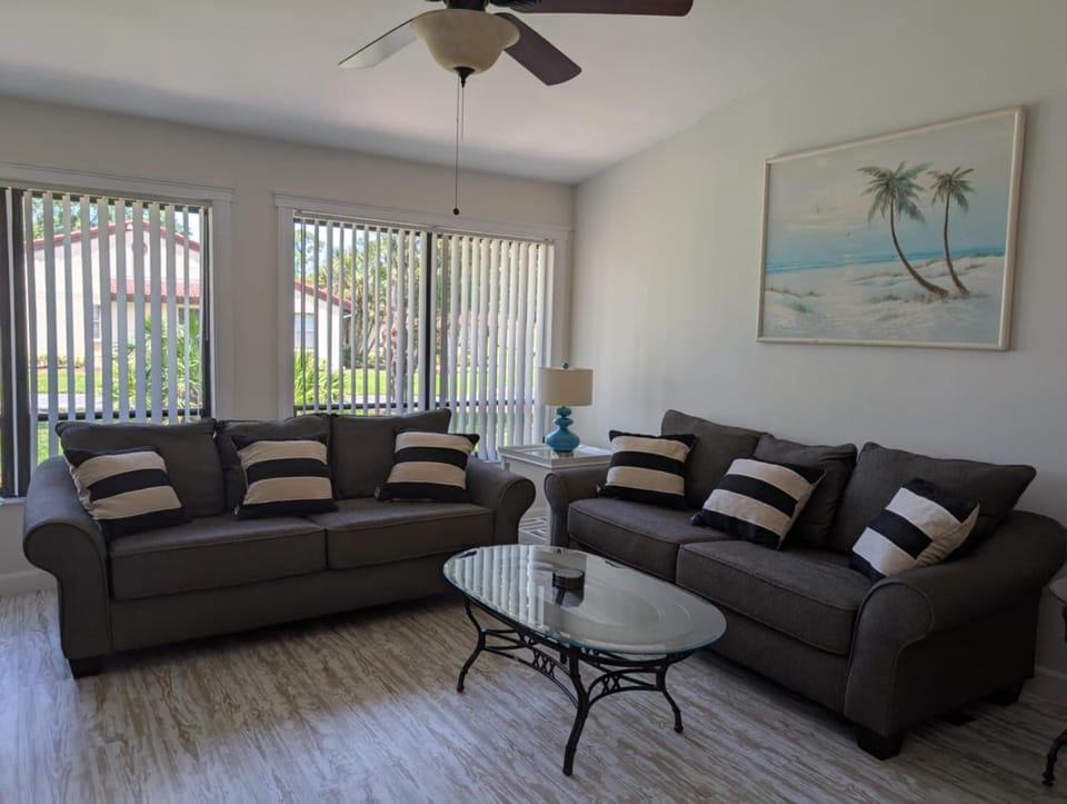LUX VILLAs on beautiful Palmer Ranch Villa in Florida