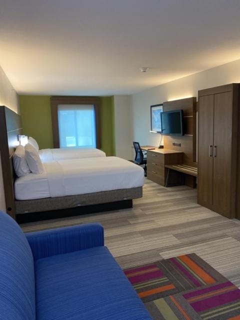 Holiday Inn Express & Suites San Antonio West Sea World Area by IHG Hotel in San Antonio