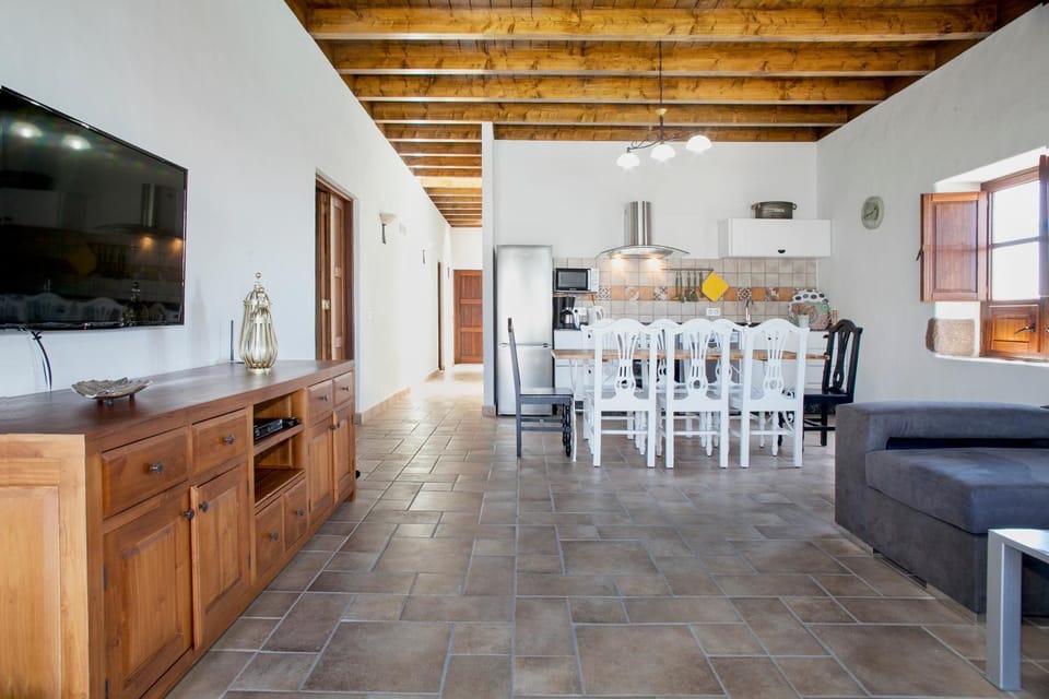 Kitchen or kitchenette, Living room, Dining area