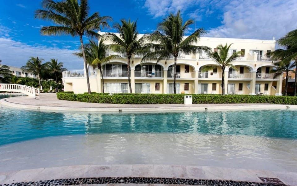 Day, View (from property/room), Balcony/Terrace, Garden view, Pool view, Swimming pool