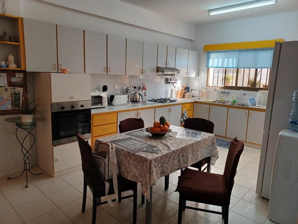 Shared Top 1st floor villa Vacation rental in Limassol City