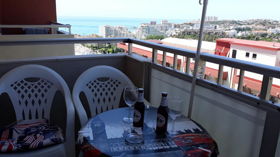 Natural landscape, Balcony/Terrace, City view, Sea view