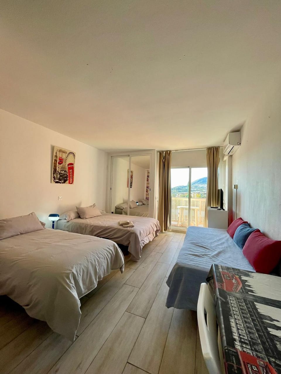Photo of the whole room