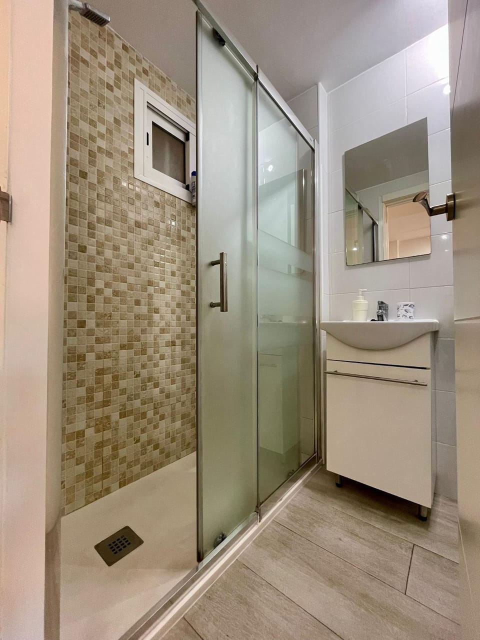 Shower, Bathroom