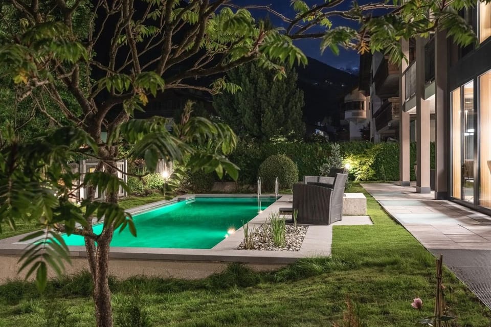 Swimming pool, Open Air Bath