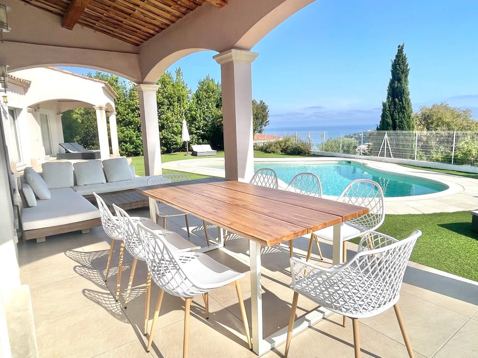 Patio, Balcony/Terrace, Dining area, Pool view, Sea view, Swimming pool