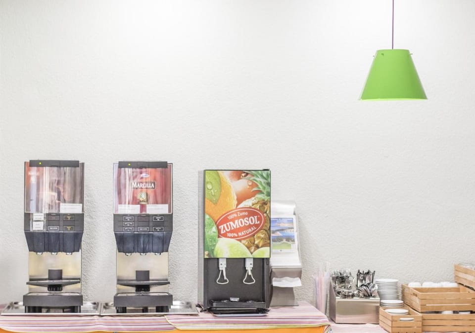 Continental breakfast, Buffet breakfast