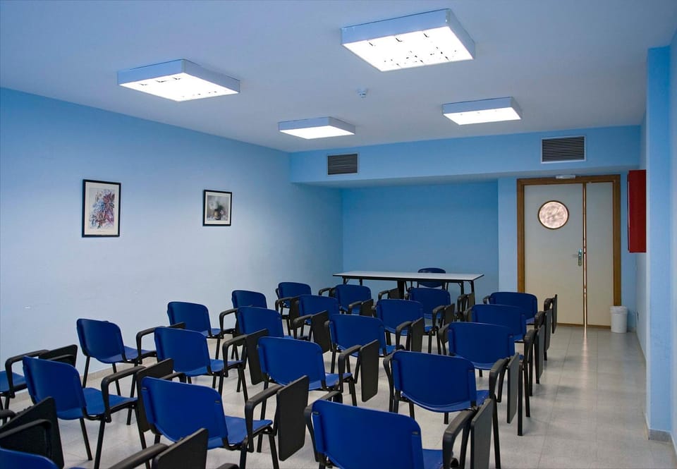 Meeting/conference room