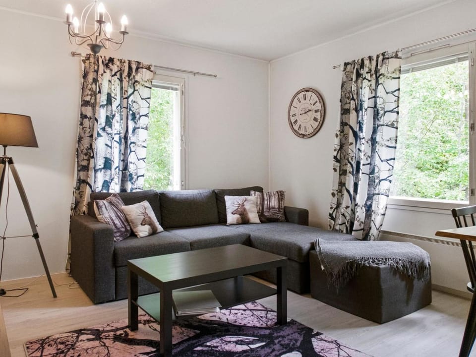 Holiday Home Hiukanhelmi by Interhome House in Finland