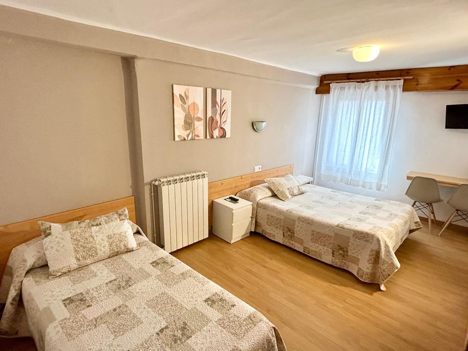 Hostal Estació Bed and Breakfast in Puigcerdà