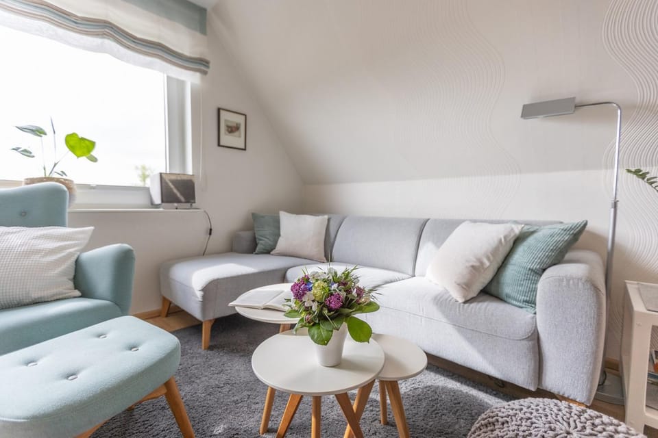 Living room, Photo of the whole room