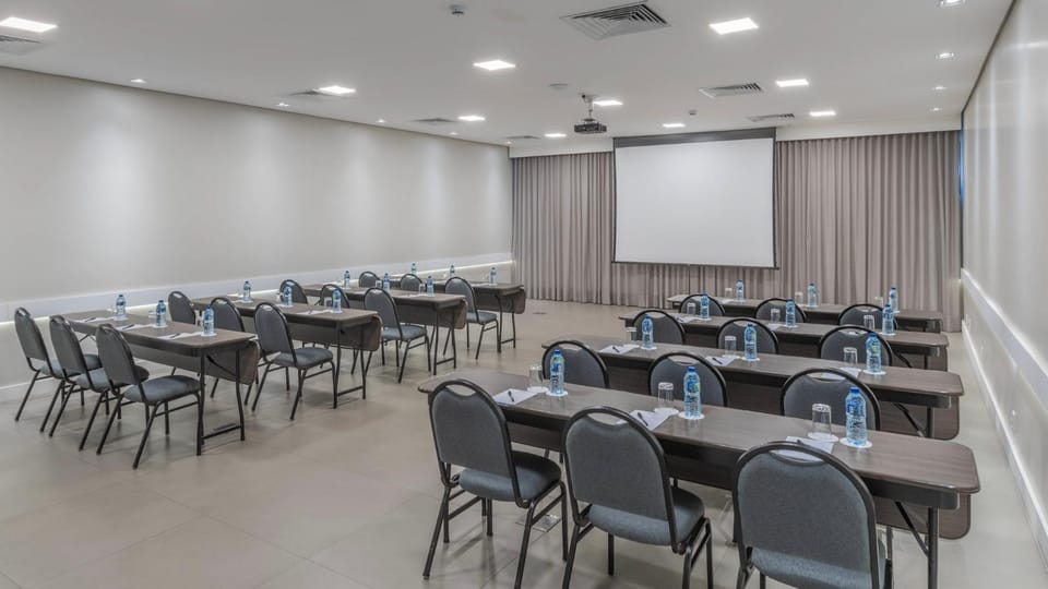 Meeting/conference room