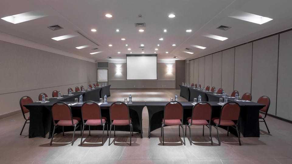 Meeting/conference room