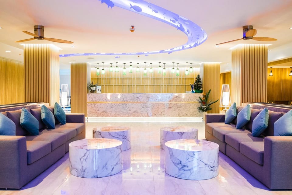 Lobby or reception, Seating area