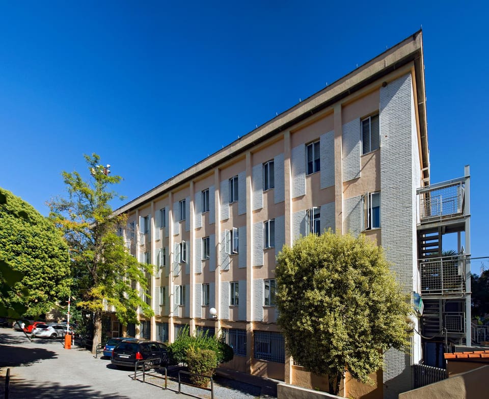 Facade/entrance