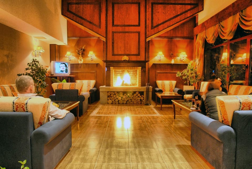 Communal lounge/ TV room, TV and multimedia, Lobby or reception, Seating area, On site, Area and facilities