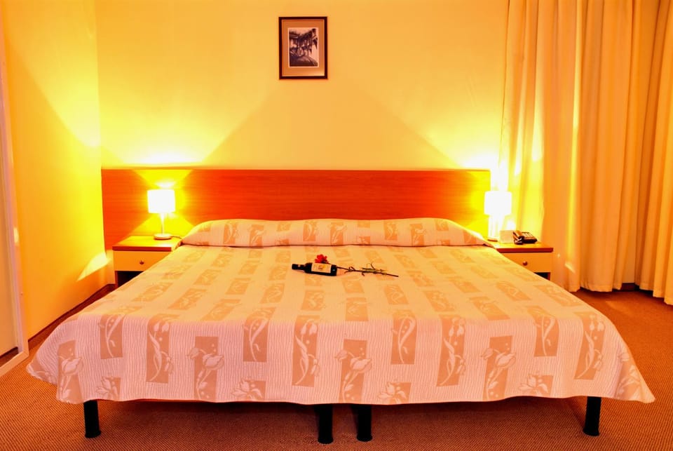Bed, View (from property/room), Photo of the whole room, Bedroom, On site, Family