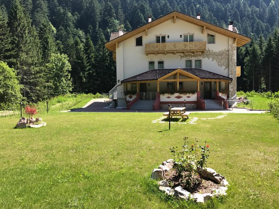 Facade/entrance, Summer